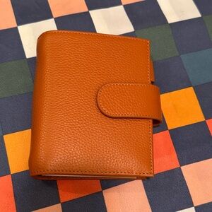 Moterm Companion Traveler's Notebook Cover w/ Back Pocket (Passport, Pebbled)